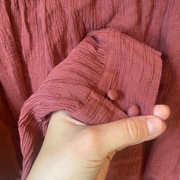 American Eagle Cropped Tie Button Up Blouse - Picture 9 of 10